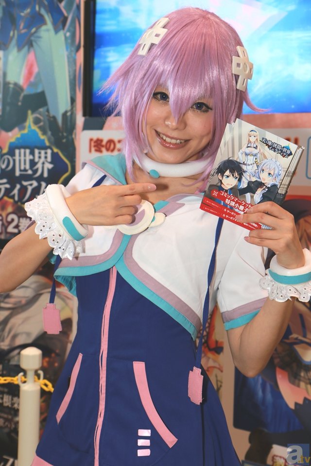 李晖游走巴黎时装周 百变造型惊艳秀场|星空体育娱乐(图2) 星空体育娱乐